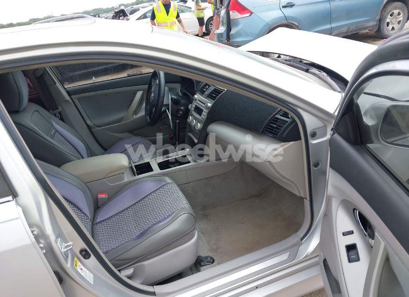 Photo 5 of 2011 Toyota Camry SE (VIN 4T1BF3EK9BU748210)