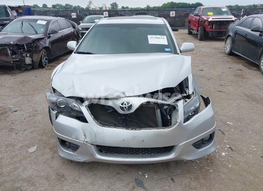 Photo 6 of 2011 Toyota Camry SE (VIN 4T1BF3EK9BU748210)