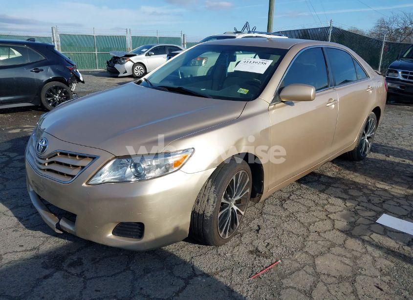 Photo 2 of 2011 Toyota Camry LE (VIN 4T1BF3EK9BU768005)