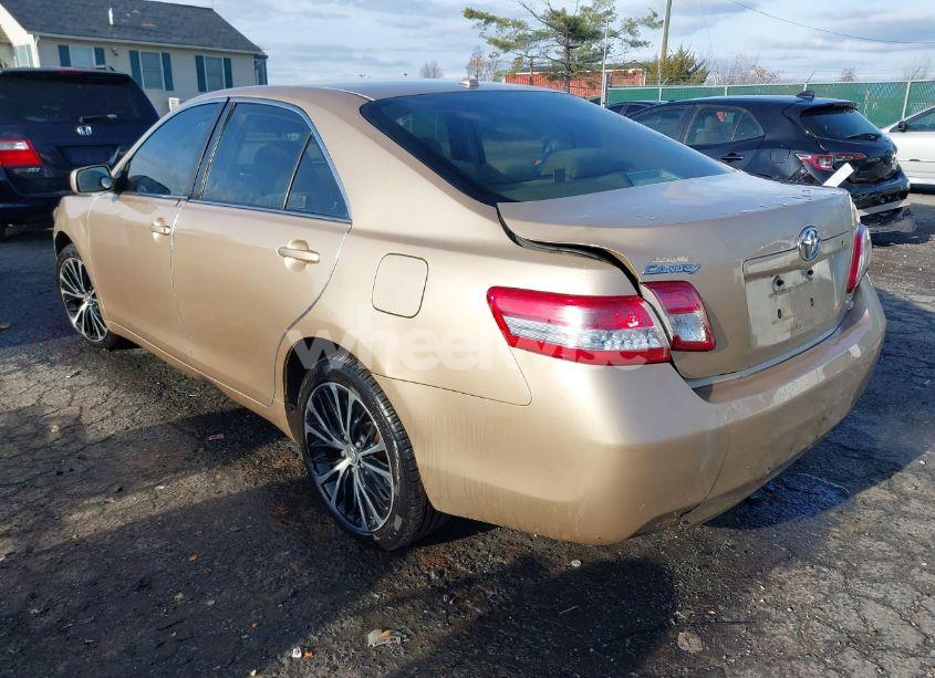 Photo 3 of 2011 Toyota Camry LE (VIN 4T1BF3EK9BU768005)