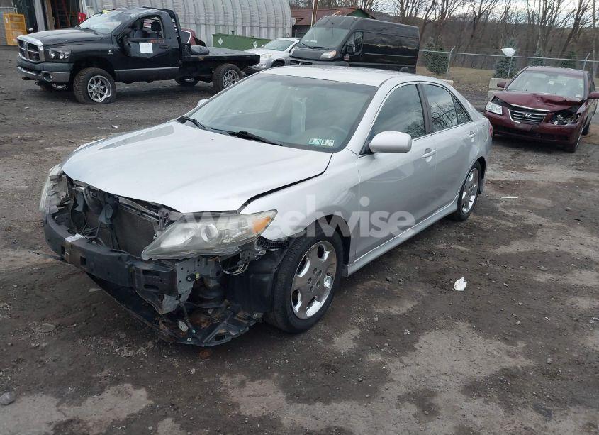 Photo 2 of 2011 Toyota Camry SE (VIN 4T1BF3EK9BU776184)