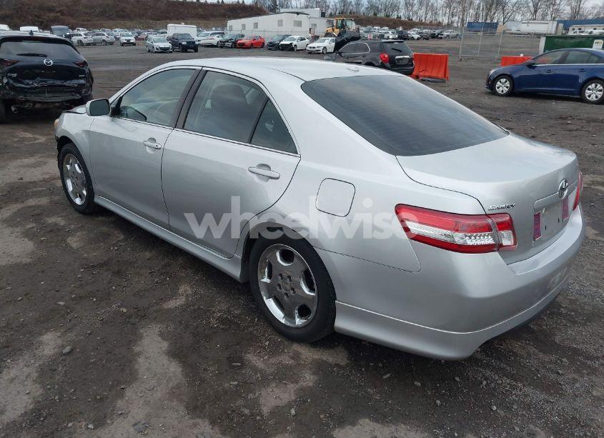 Photo 3 of 2011 Toyota Camry SE (VIN 4T1BF3EK9BU776184)