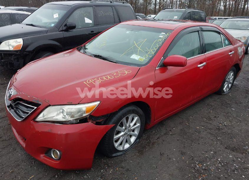 Photo 2 of 2011 Toyota Camry XLE (VIN 4T1BF3EK9BU776654)