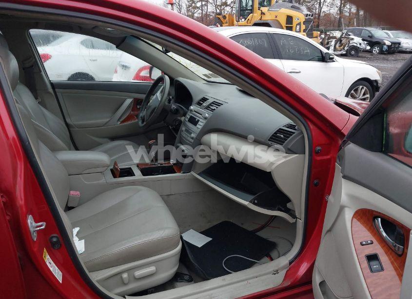 Photo 5 of 2011 Toyota Camry XLE (VIN 4T1BF3EK9BU776654)