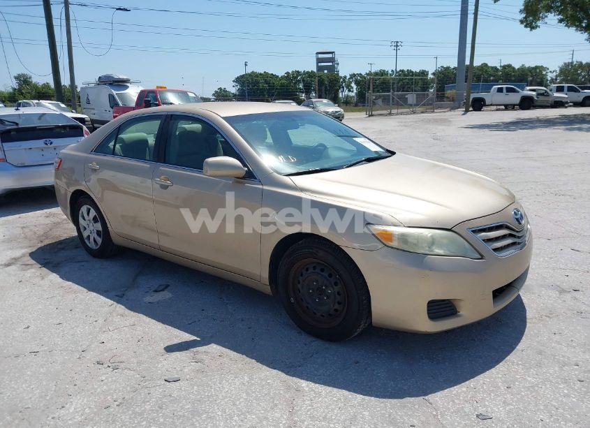 2010 Toyota Camry LE (VIN 4T1BF3EKXAU007191) main photo