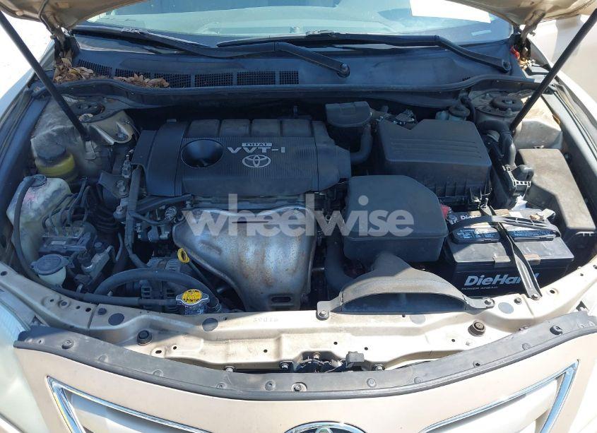 Photo 10 of 2010 Toyota Camry LE (VIN 4T1BF3EKXAU007191)