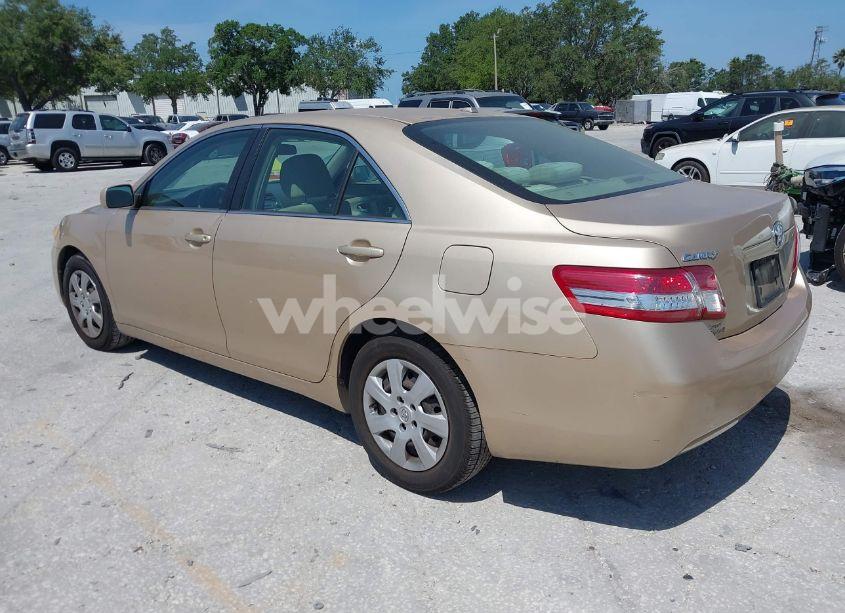 Photo 3 of 2010 Toyota Camry LE (VIN 4T1BF3EKXAU007191)