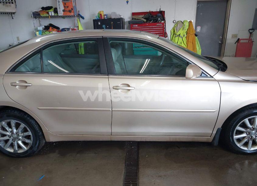 Photo 14 of 2010 Toyota Camry XLE (VIN 4T1BF3EKXAU027134)