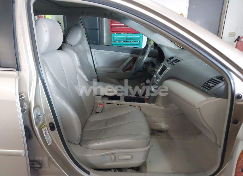 Photo 5 of 2010 Toyota Camry XLE (VIN 4T1BF3EKXAU027134)