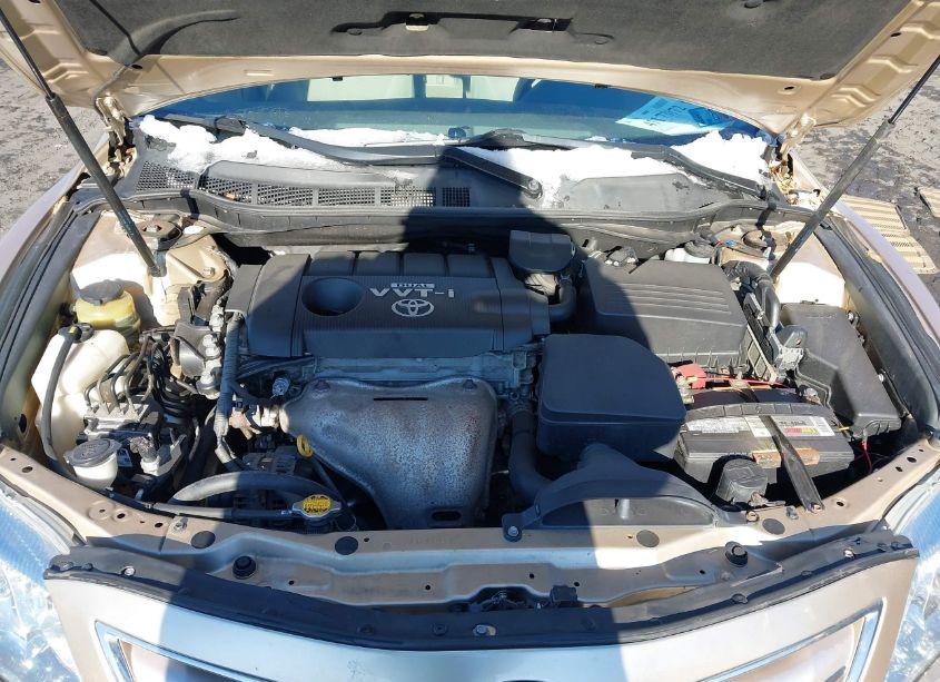 Photo 10 of 2010 Toyota Camry LE (VIN 4T1BF3EKXAU028851)