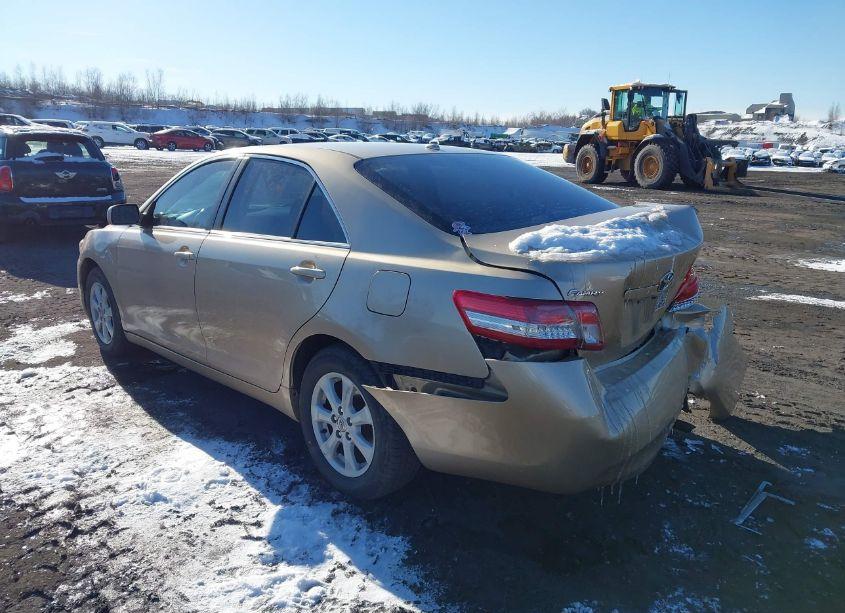 Photo 3 of 2010 Toyota Camry LE (VIN 4T1BF3EKXAU028851)