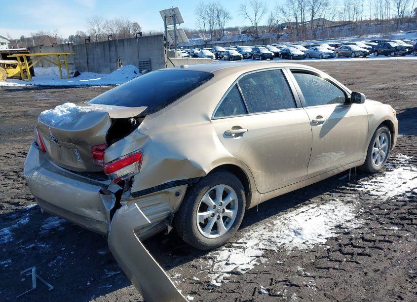 Photo 4 of 2010 Toyota Camry LE (VIN 4T1BF3EKXAU028851)