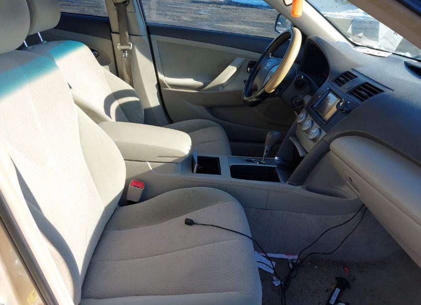 Photo 5 of 2010 Toyota Camry LE (VIN 4T1BF3EKXAU028851)