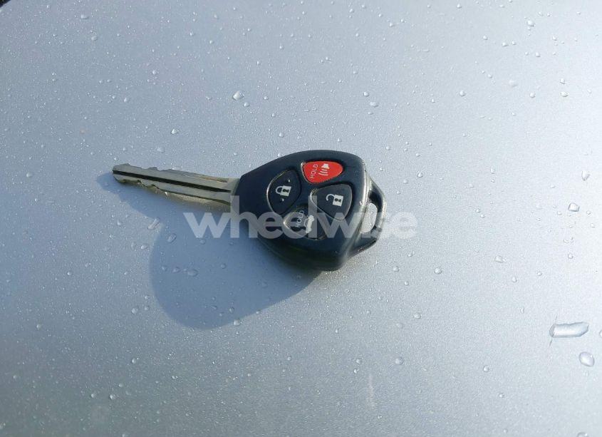 Photo 11 of 2010 Toyota Camry LE (VIN 4T1BF3EKXAU051966)