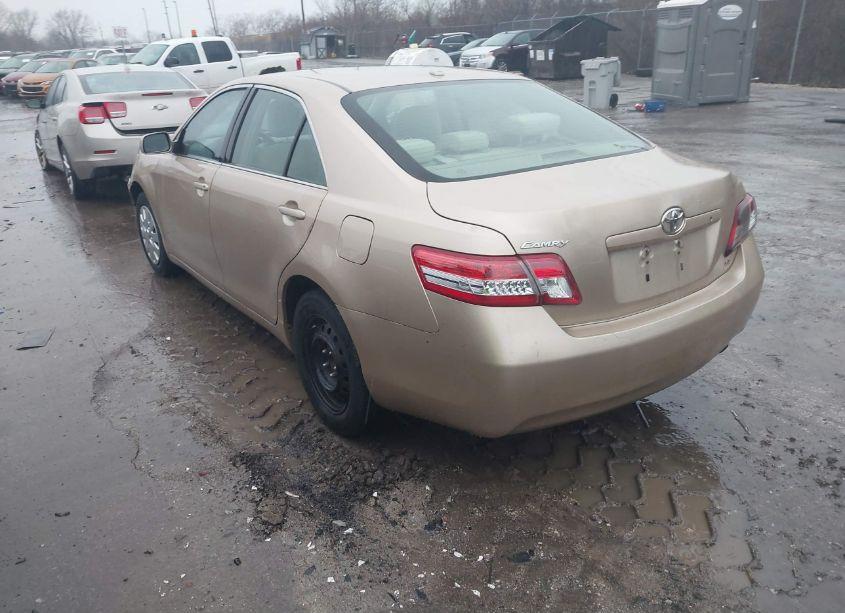 Photo 3 of 2010 Toyota Camry LE (VIN 4T1BF3EKXAU059727)