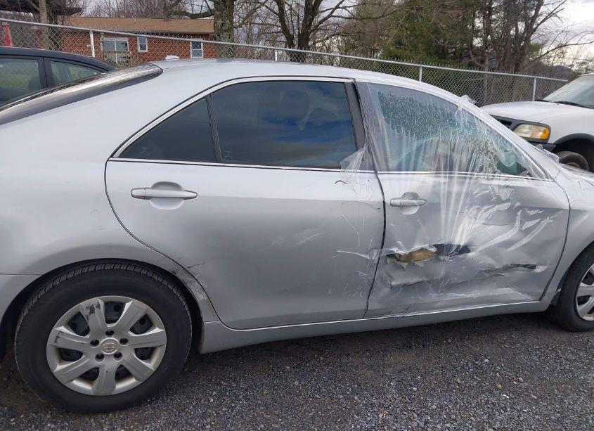 Photo 13 of 2010 Toyota Camry LE (VIN 4T1BF3EKXAU075037)