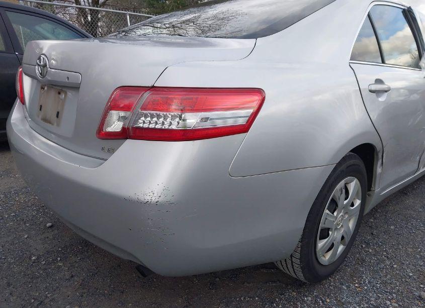 Photo 14 of 2010 Toyota Camry LE (VIN 4T1BF3EKXAU075037)