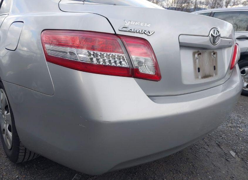 Photo 15 of 2010 Toyota Camry LE (VIN 4T1BF3EKXAU075037)