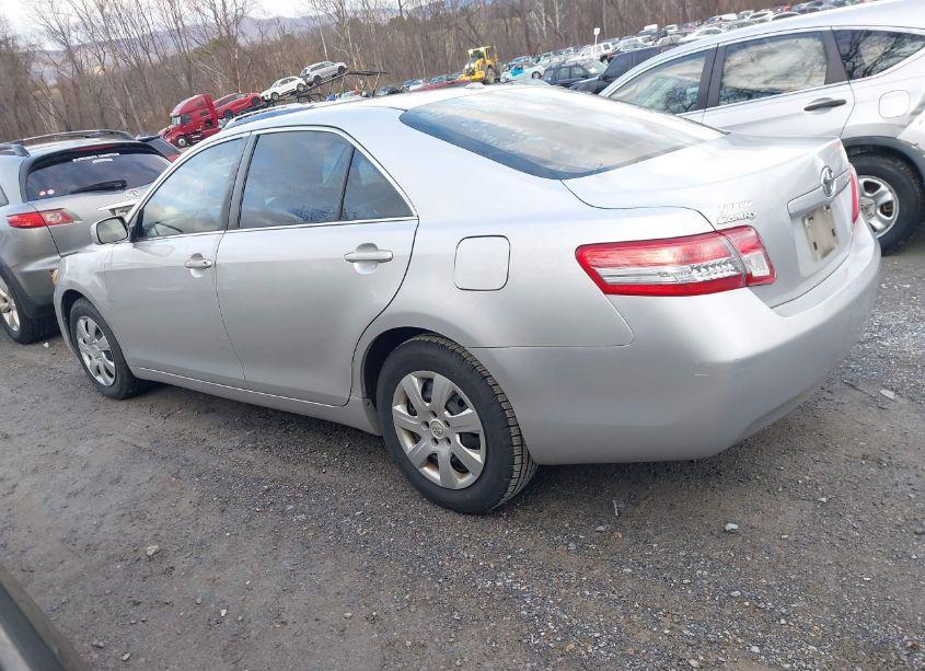 Photo 3 of 2010 Toyota Camry LE (VIN 4T1BF3EKXAU075037)