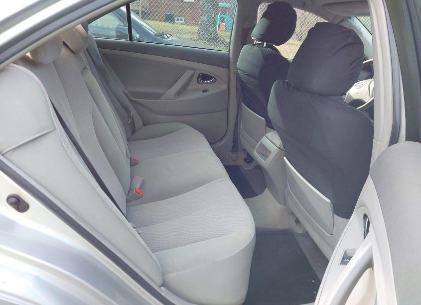 Photo 8 of 2010 Toyota Camry LE (VIN 4T1BF3EKXAU075037)