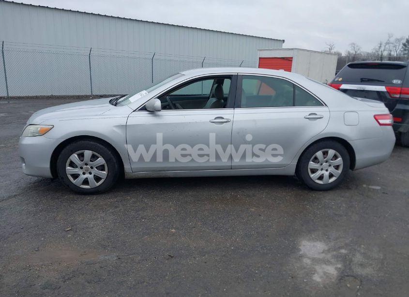 Photo 14 of 2010 Toyota Camry LE (VIN 4T1BF3EKXAU090184)