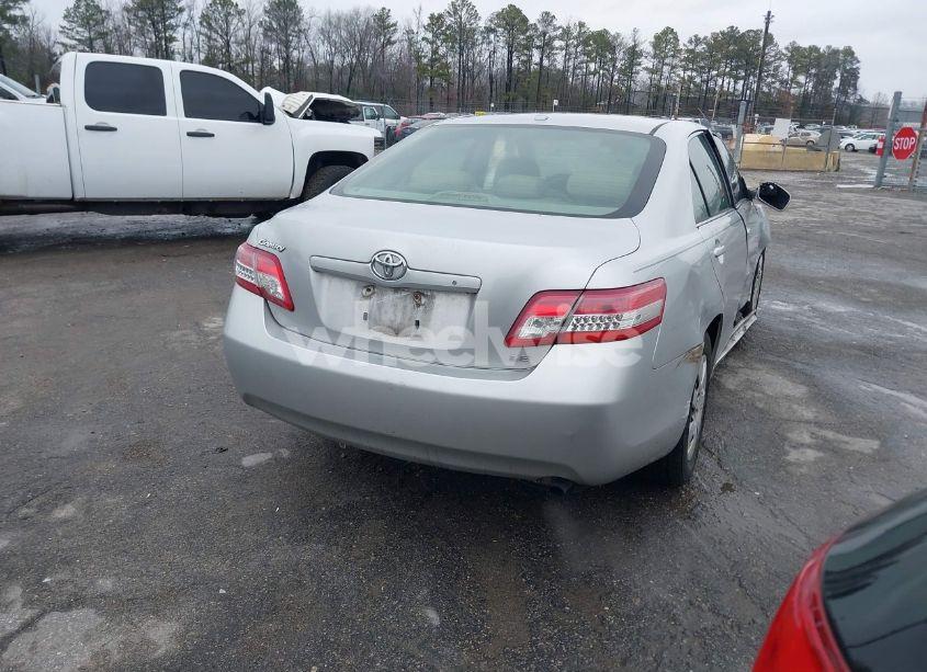 Photo 4 of 2010 Toyota Camry LE (VIN 4T1BF3EKXAU090184)