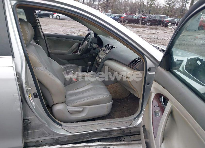 Photo 5 of 2010 Toyota Camry LE (VIN 4T1BF3EKXAU090184)