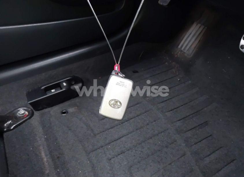 Photo 11 of 2010 Toyota Camry SE (VIN 4T1BF3EKXAU096230)