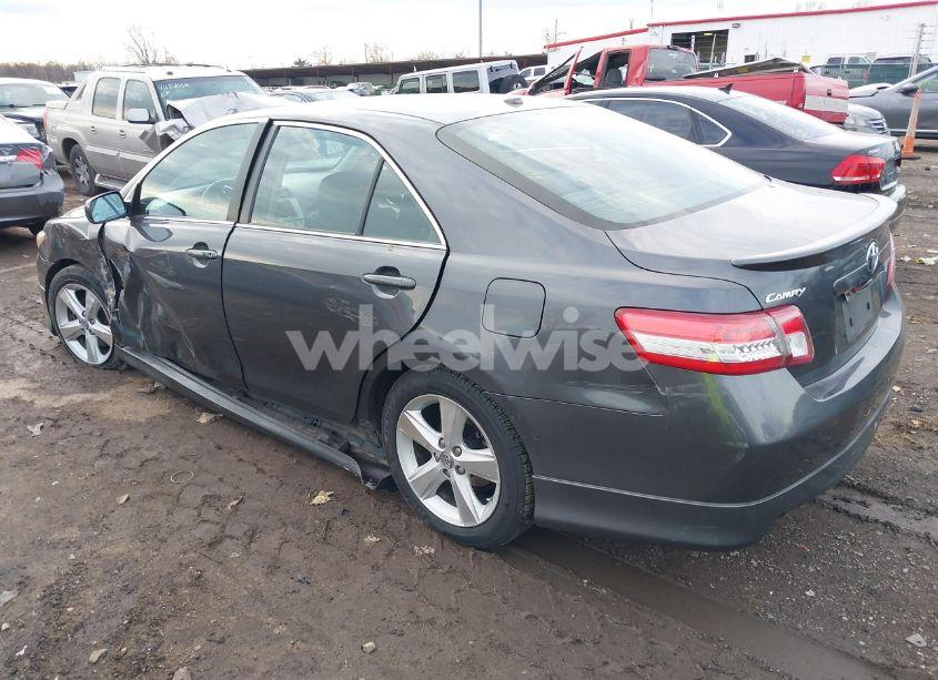 Photo 3 of 2010 Toyota Camry SE (VIN 4T1BF3EKXAU096230)