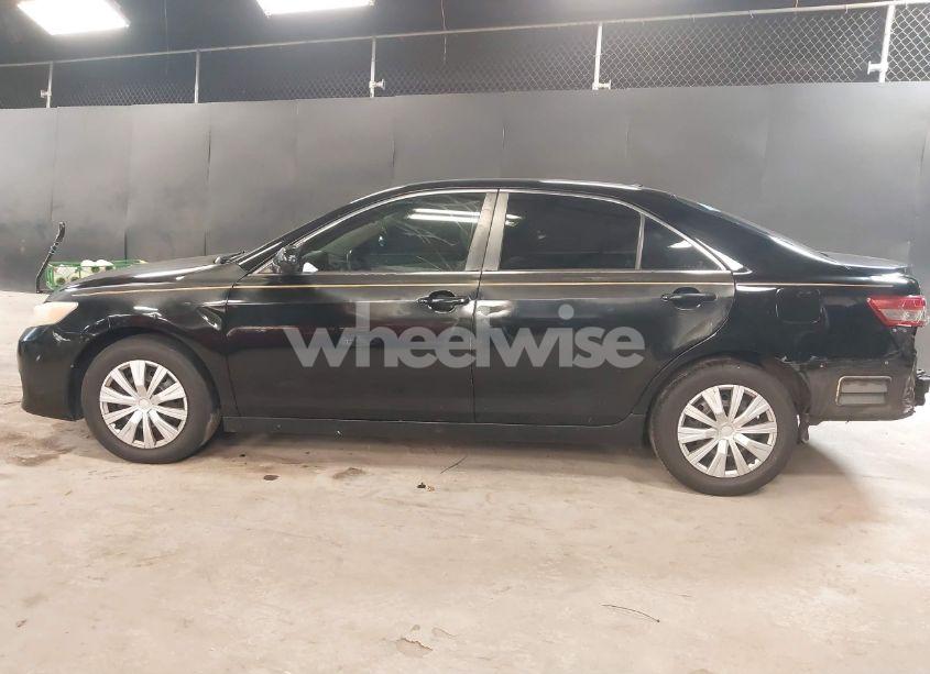 Photo 15 of 2010 Toyota Camry LE (VIN 4T1BF3EKXAU099502)