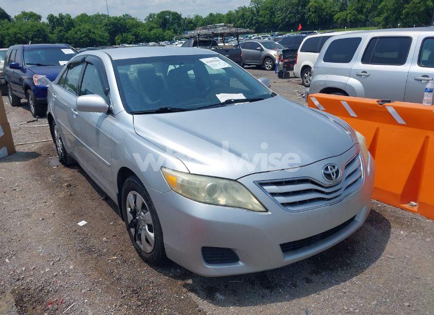 2010 Toyota Camry LE (VIN 4T1BF3EKXAU099788) main photo