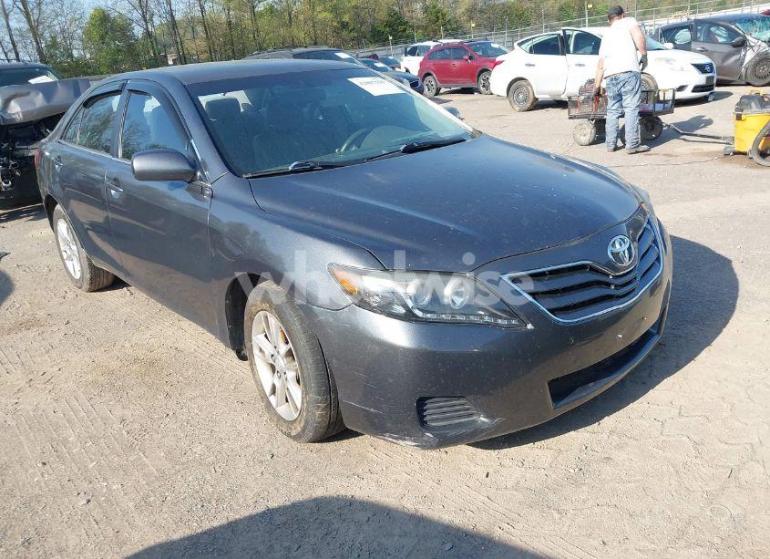 2010 Toyota Camry LE (VIN 4T1BF3EKXAU101409) main photo