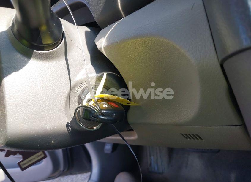 Photo 11 of 2010 Toyota Camry LE (VIN 4T1BF3EKXAU101409)