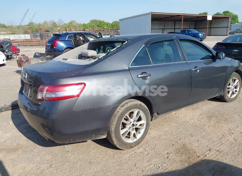 Photo 4 of 2010 Toyota Camry LE (VIN 4T1BF3EKXAU101409)