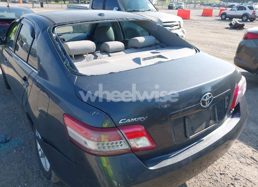 Photo 6 of 2010 Toyota Camry LE (VIN 4T1BF3EKXAU101409)