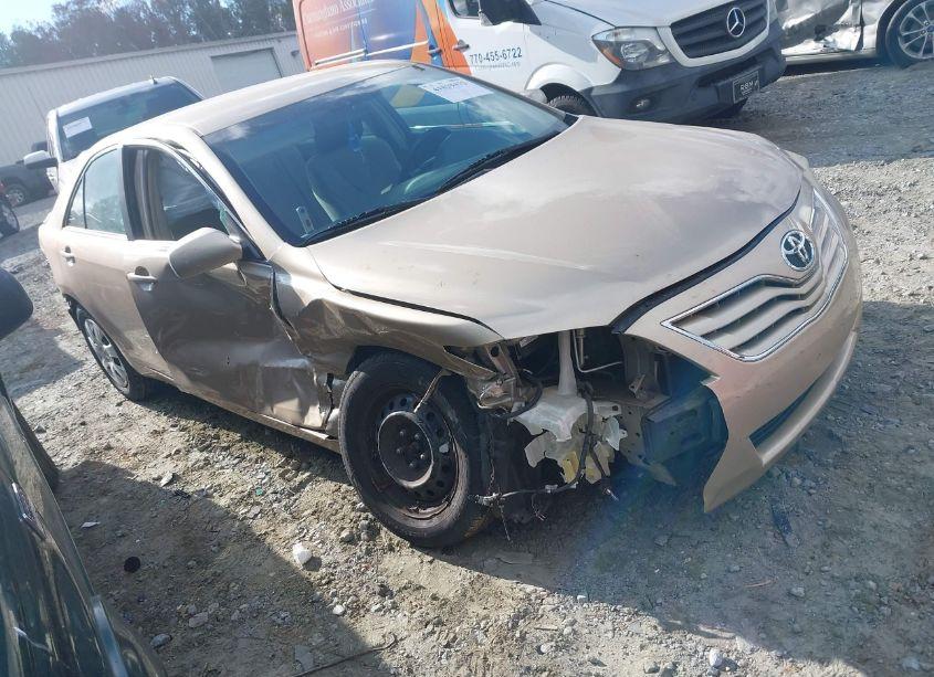 2010 Toyota Camry LE (VIN 4T1BF3EKXAU101703) main photo