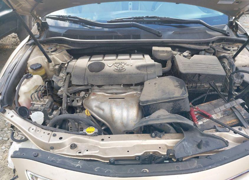 Photo 10 of 2010 Toyota Camry LE (VIN 4T1BF3EKXAU101703)