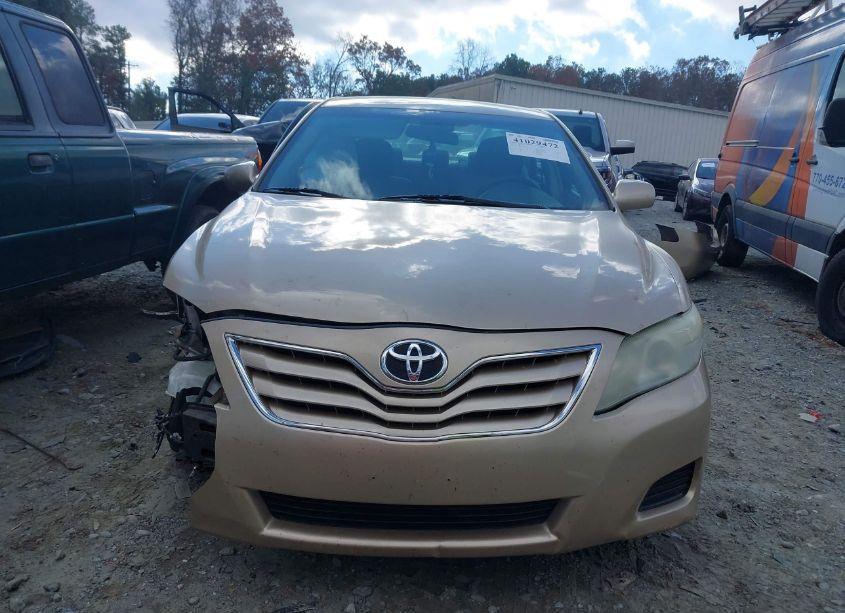 Photo 12 of 2010 Toyota Camry LE (VIN 4T1BF3EKXAU101703)