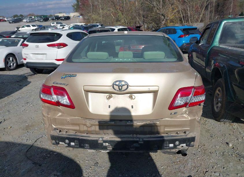 Photo 16 of 2010 Toyota Camry LE (VIN 4T1BF3EKXAU101703)