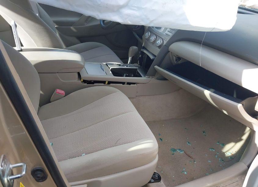 Photo 5 of 2010 Toyota Camry LE (VIN 4T1BF3EKXAU101703)