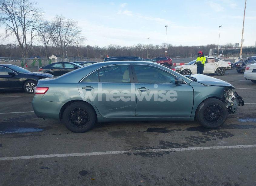 Photo 13 of 2010 Toyota Camry LE (VIN 4T1BF3EKXAU521252)