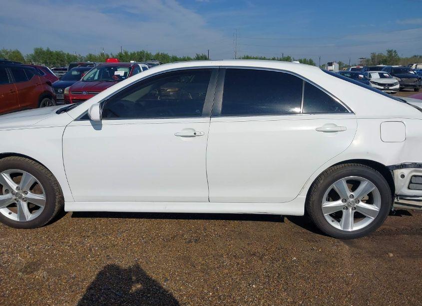 Photo 14 of 2010 Toyota Camry SE (VIN 4T1BF3EKXAU547530)