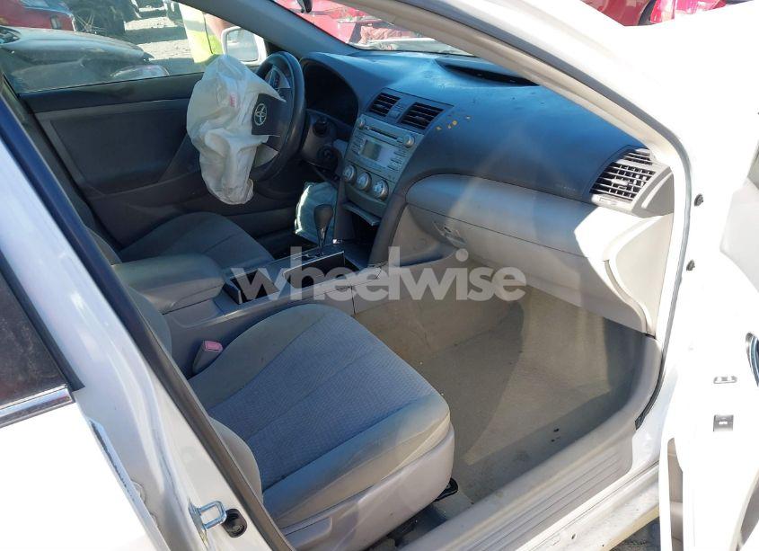 Photo 5 of 2010 Toyota Camry LE (VIN 4T1BF3EKXAU556308)