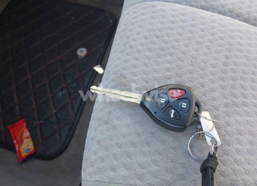 Photo 11 of 2010 Toyota Camry LE (VIN 4T1BF3EKXAU556678)