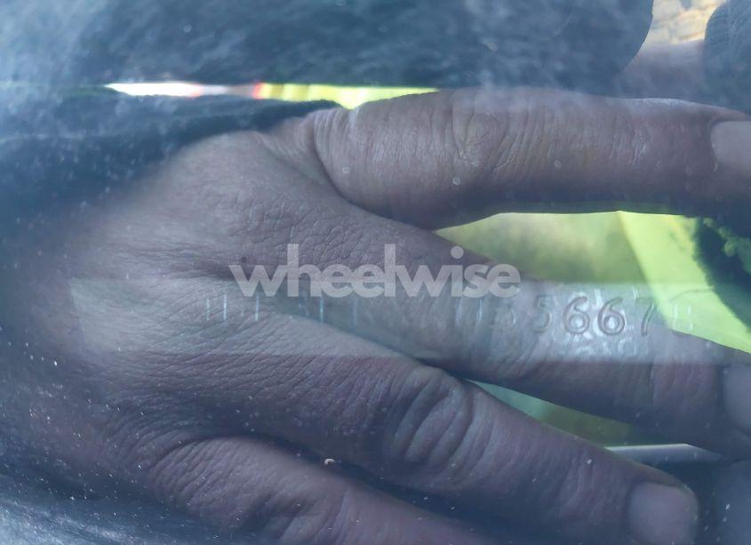 Photo 12 of 2010 Toyota Camry LE (VIN 4T1BF3EKXAU556678)