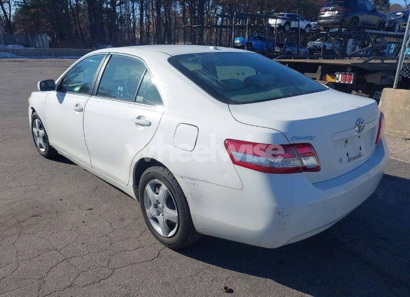 Photo 3 of 2010 Toyota Camry LE (VIN 4T1BF3EKXAU556678)