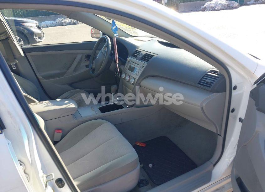 Photo 5 of 2010 Toyota Camry LE (VIN 4T1BF3EKXAU556678)