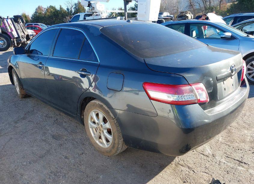 Photo 3 of 2011 Toyota Camry LE (VIN 4T1BF3EKXBU122763)