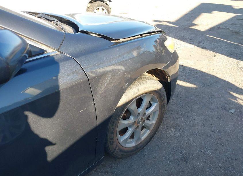 Photo 6 of 2011 Toyota Camry LE (VIN 4T1BF3EKXBU122763)