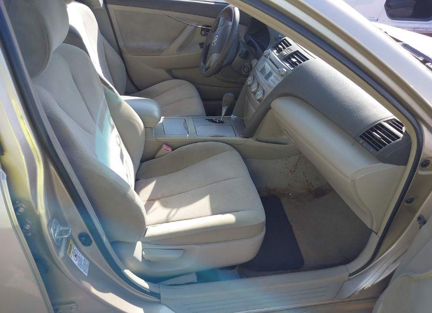 Photo 5 of 2011 Toyota Camry LE (VIN 4T1BF3EKXBU123623)